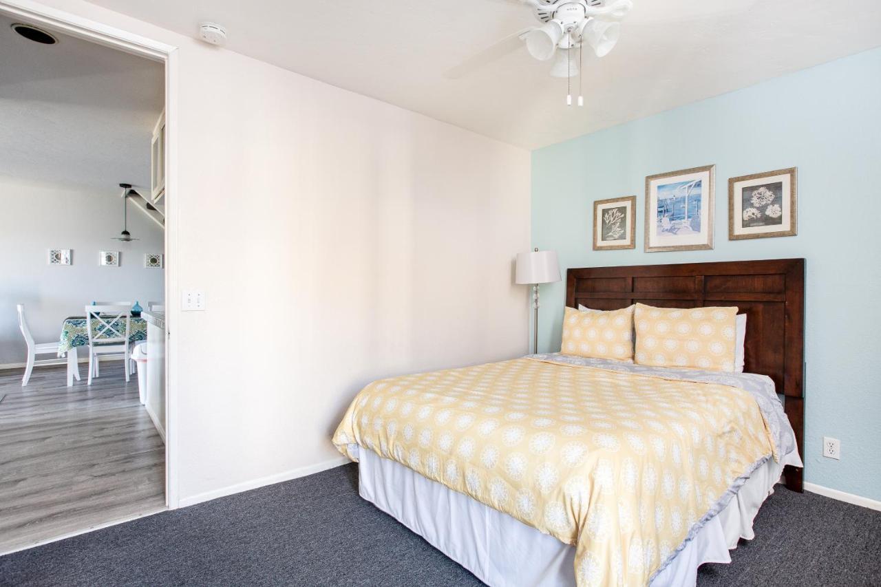 3 Bedroom! - Complex Is On The Beach With Huge Pool Oceanside Esterno foto